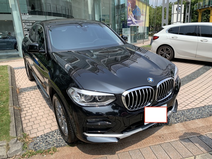 開箱有質感的車 BMW X4