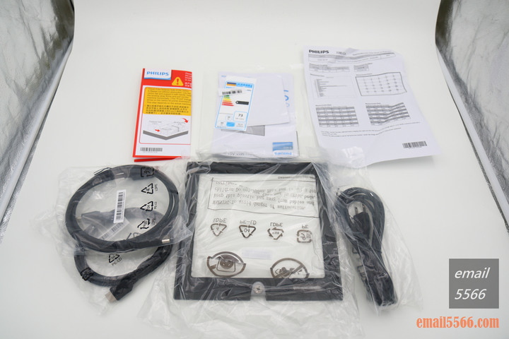點我看大圖 PHILIPS 飛利浦 328E1C 32吋曲面4K高畫質顯示器開箱-Ultra HD 4K、VA、1500R