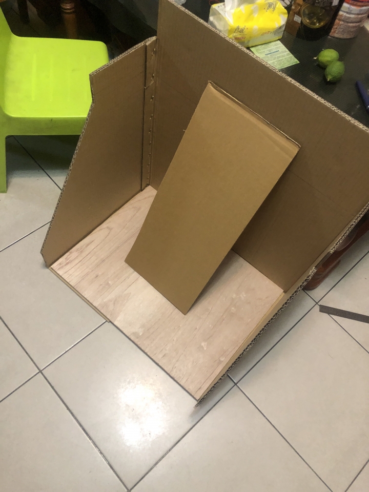 自己的工作區自己做(噴漆箱兼工作檯)