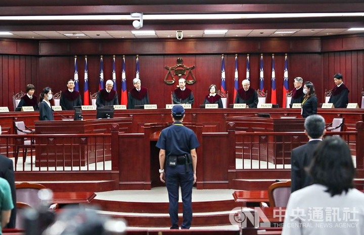 釋憲出爐！大法官宣示刑法通姦罪違憲