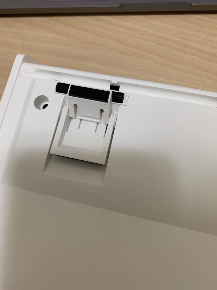 開箱 創傑ducky One 2 燕尾服新春限定版 Mobile01