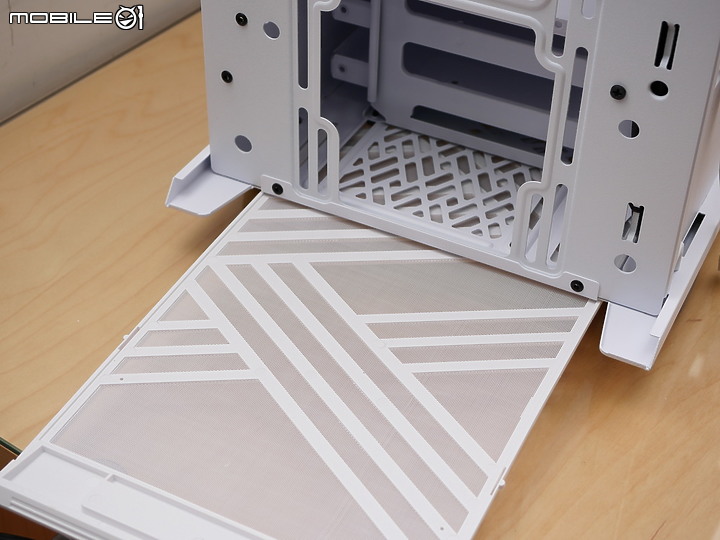白之美，雙上蓋彈性擴充 FD Define 7 TG White 開箱