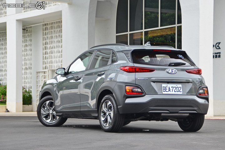 Hyundai Kona Hybrid 試駕,油電休旅新勢力!