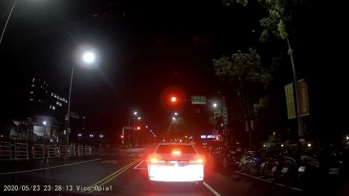 點我看大圖 Mio 798 是近年用過畫質最差的行車記錄器!!!(內有Mio 798 vs Vico opia I測試)