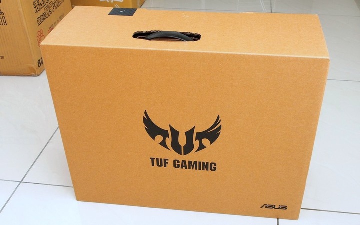 新一代香香機 ASUS TUF GAMING A15 FA506 開箱