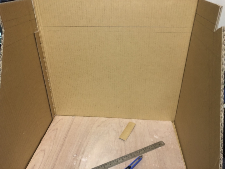 自己的工作區自己做(噴漆箱兼工作檯)