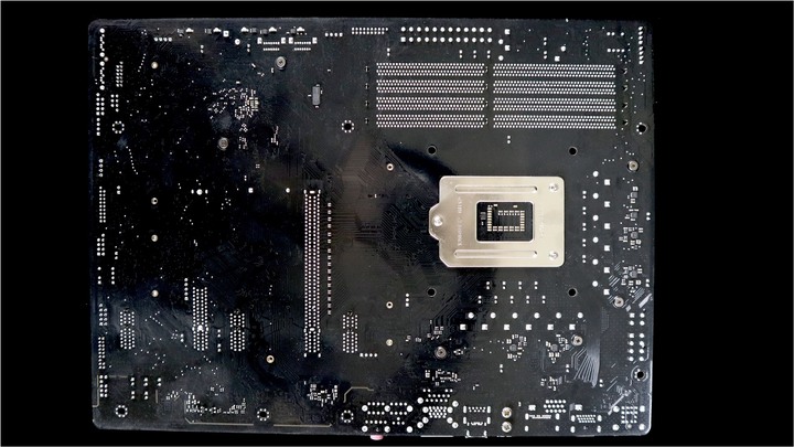 開箱與拆解 ASRock Z490 Pro 4 規格、用料、方案整理