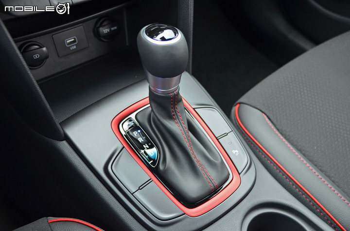 Hyundai Kona Hybrid 試駕,油電休旅新勢力!