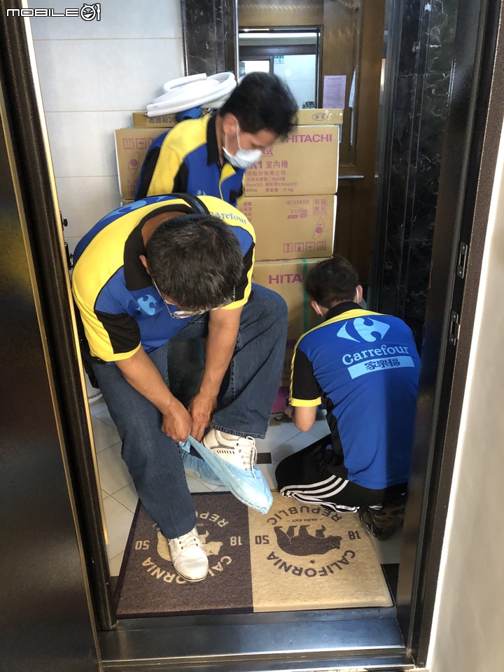 點我看大圖 日立1對2冷暖旗艦家樂福冷氣施工不換管紀錄