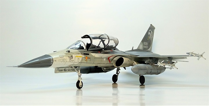 FREEDOM 1/48 F-CK-1 IDF 經國號戰機 