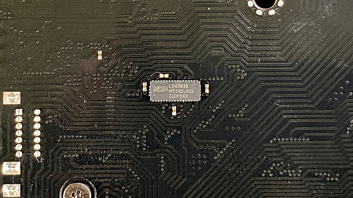 開箱與拆解 ASRock Z490 Pro 4 規格、用料、方案整理