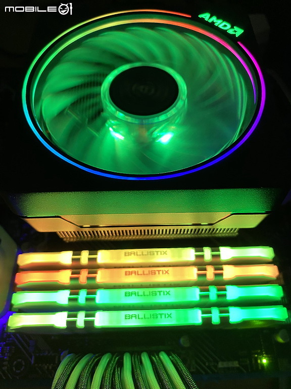 插好插滿 Crucial 美光 Ballistix 簡潔美型 DDR4 RGB