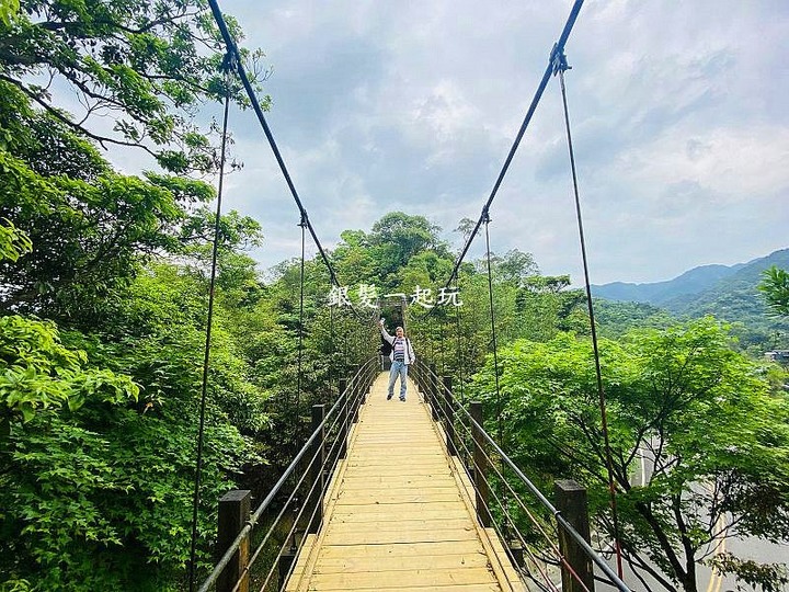 敬老卡坐火車│平溪站:一日遊山城秘境,彩色鳥居共12大特色景點!
