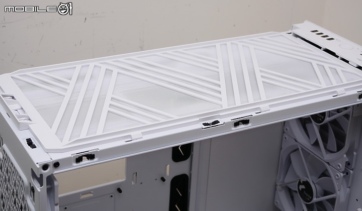 白之美，雙上蓋彈性擴充 FD Define 7 TG White 開箱