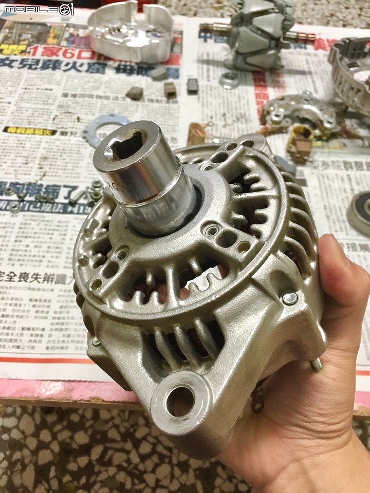 更新COROLLA  7A-FE發電機軸承