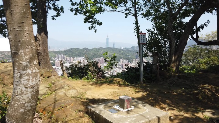 [樂山童盟] [台北文山] 仙跡岩登山步道（景興路243巷登山口-景美山“溪子口山”-麥田山莊登山口）