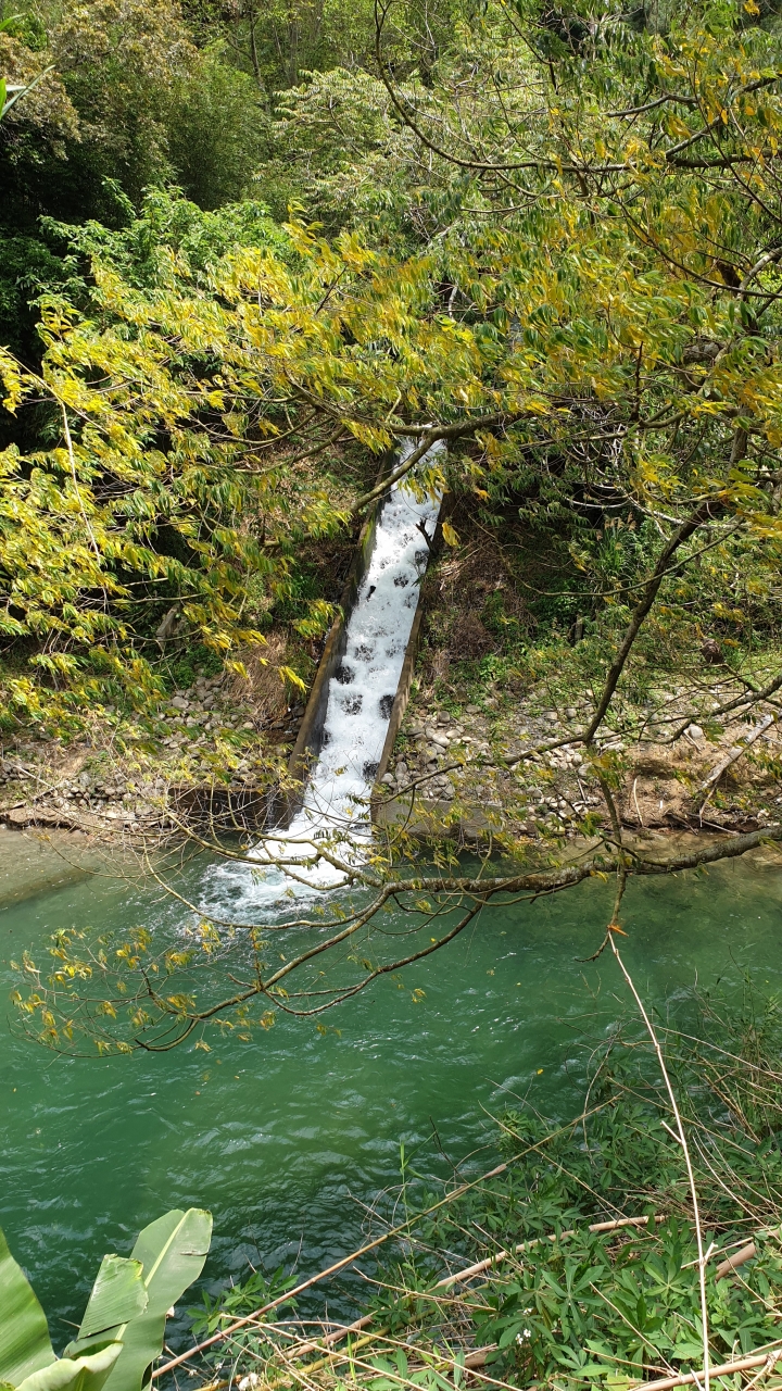 有沒有人知道這條橋是通往哪裡？(新竹縣)