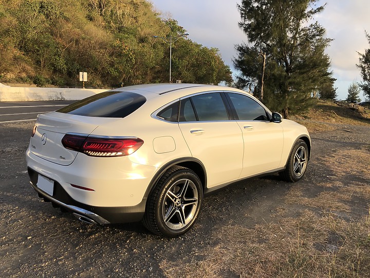 開箱 - GLC 300 COUPE 2020 白