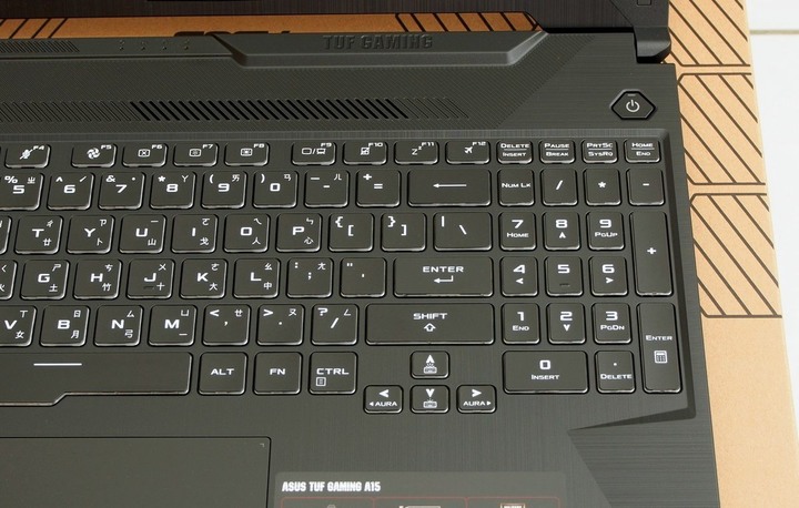 新一代香香機 ASUS TUF GAMING A15 FA506 開箱