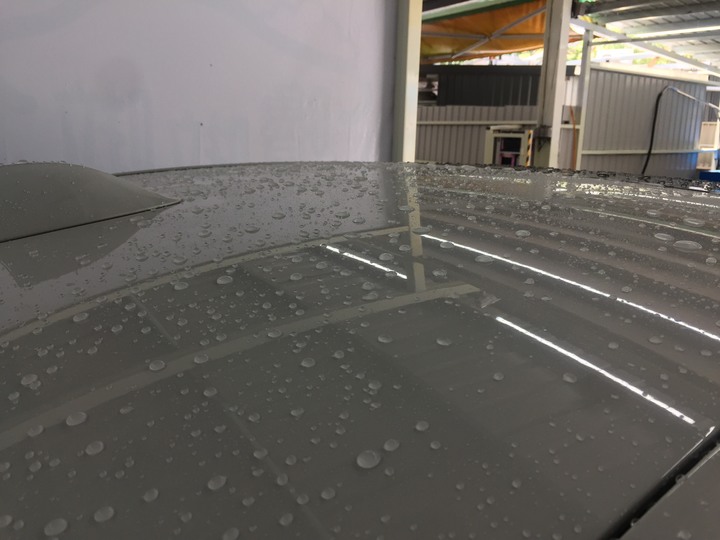 ［BMW 7系列］鍍膜分享 5年的白車鍍完還是一樣亮11