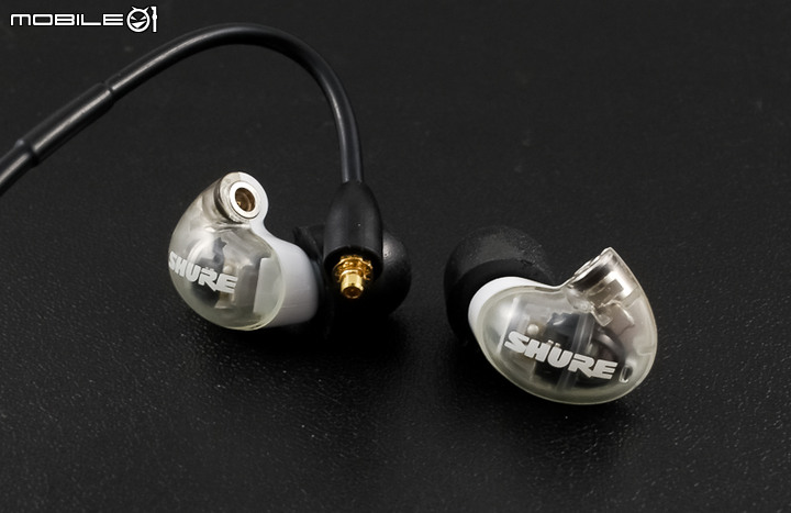點我看大圖 【北極熊開箱】SHURE 首款圈鐵 HYBRID 入耳式耳機- SHURE AONIC 4