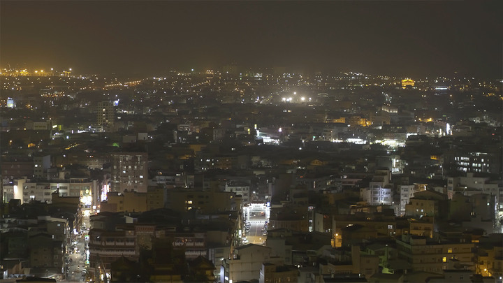 點我看大圖 【台中三大夜景勝地 清水鰲峰山觀景平台】