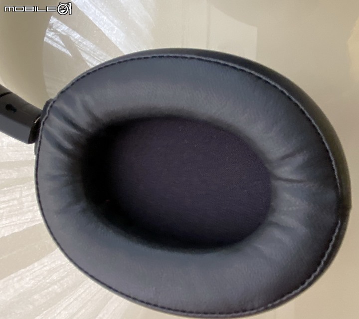 <開箱> 無線拘束 HyperX CLOUD Flight S 7.1 + ChargePlay Base 充電版
