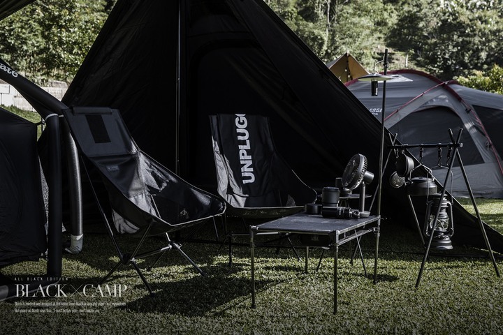 Audi Q7 x Black Camp