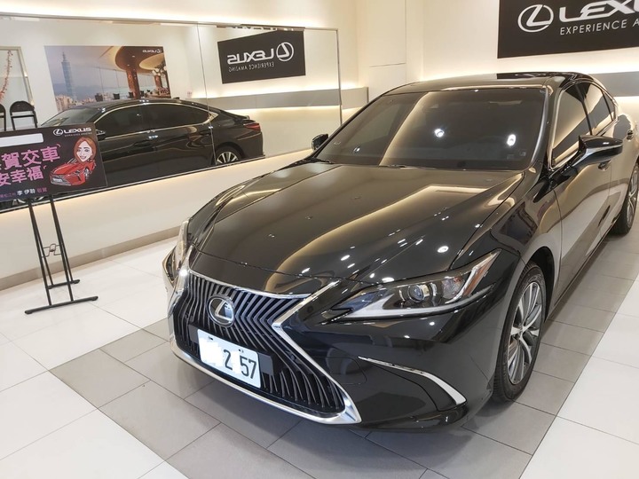 Lexus es200   2020年四月 購車分享