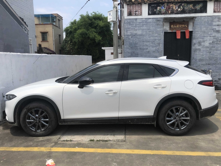 cx-4外觀比cx-30好看一點