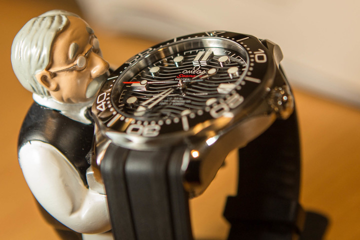(簡單開箱) Omega 海馬 Seamaster 300 Diver (黑面，膠帶)