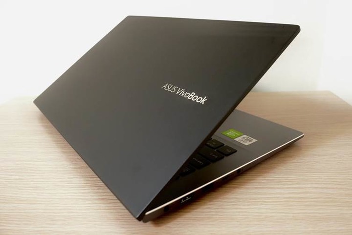 低調又有質感的搖滾黑!華碩Vivobook S14 S433 開箱