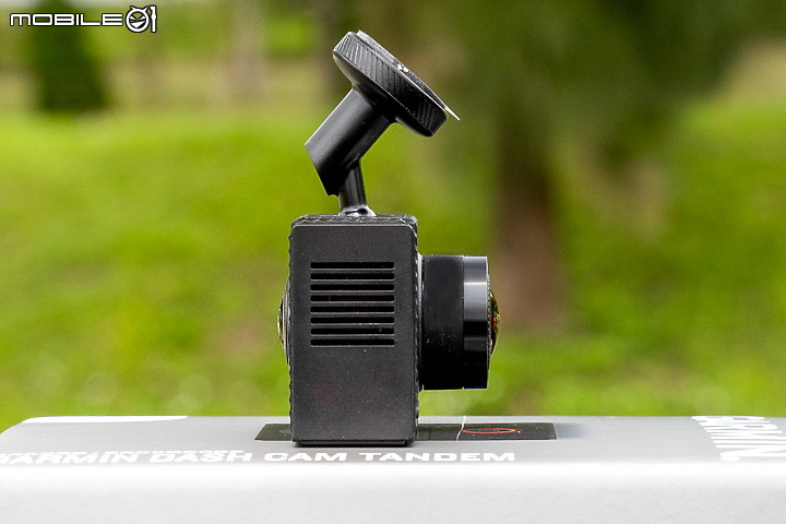 Garmin Dash Cam Tandem 行車記錄器測試 車內車外都罩著你的前後180度雙鏡頭