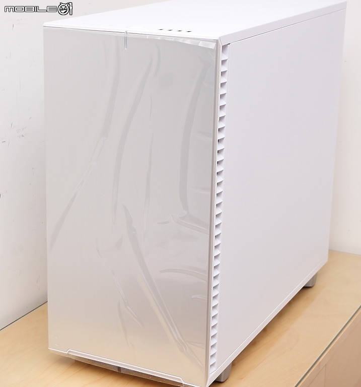 白之美，雙上蓋彈性擴充 FD Define 7 TG White 開箱