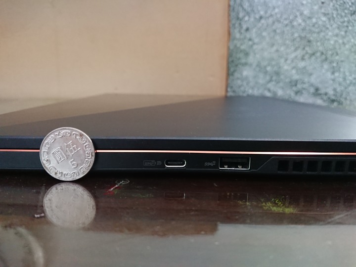 ROG ZEPHYRUS GX531GXR 不專業開箱