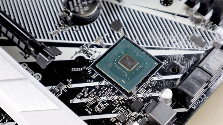 開箱與拆解 ASRock Z490 Pro 4 規格、用料、方案整理