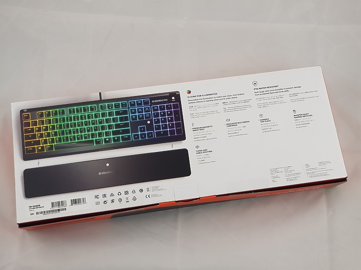 「小亞開箱」 steelseries APEX 3 薄膜式鍵盤 防水靜音，低調秀一波