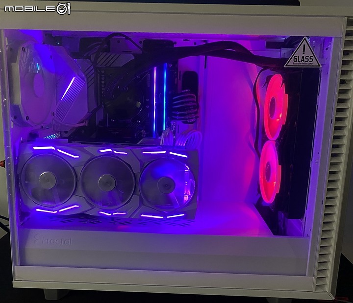 白之美，雙上蓋彈性擴充 FD Define 7 TG White 開箱