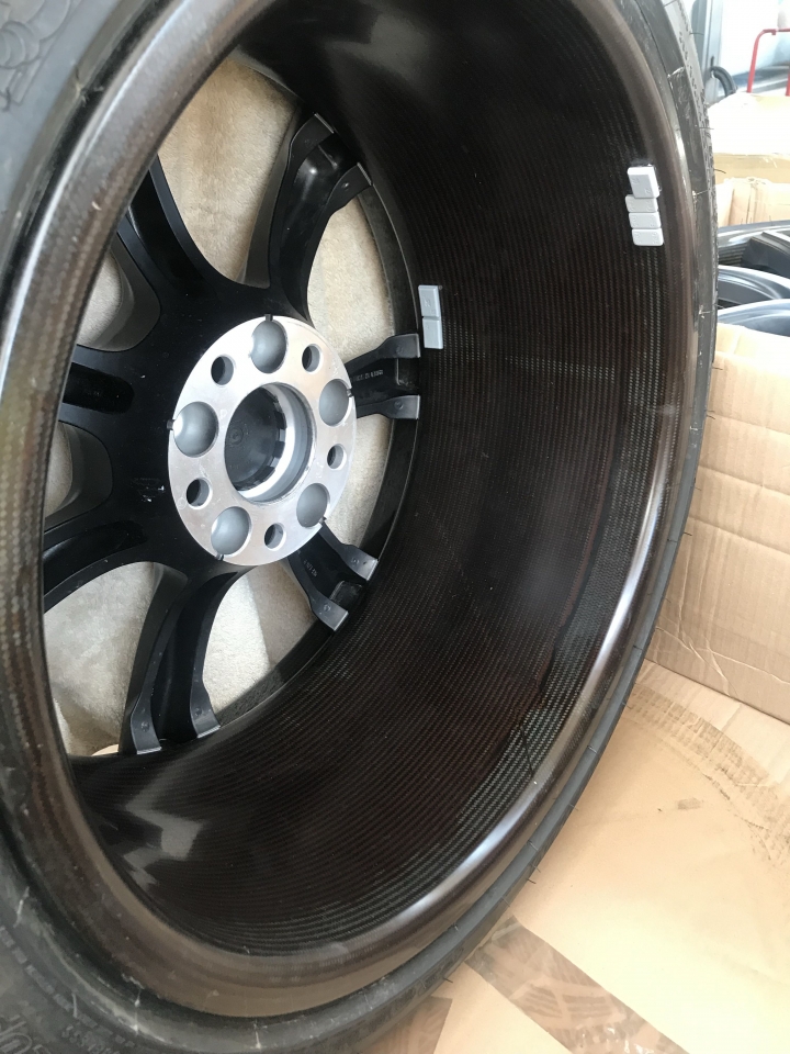 5/1 更新了 M4 GTS 中古鋁圈 開箱文