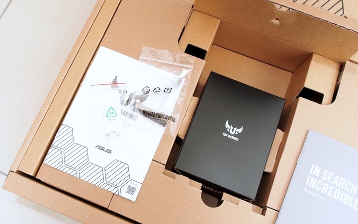 新一代香香機 ASUS TUF GAMING A15 FA506 開箱