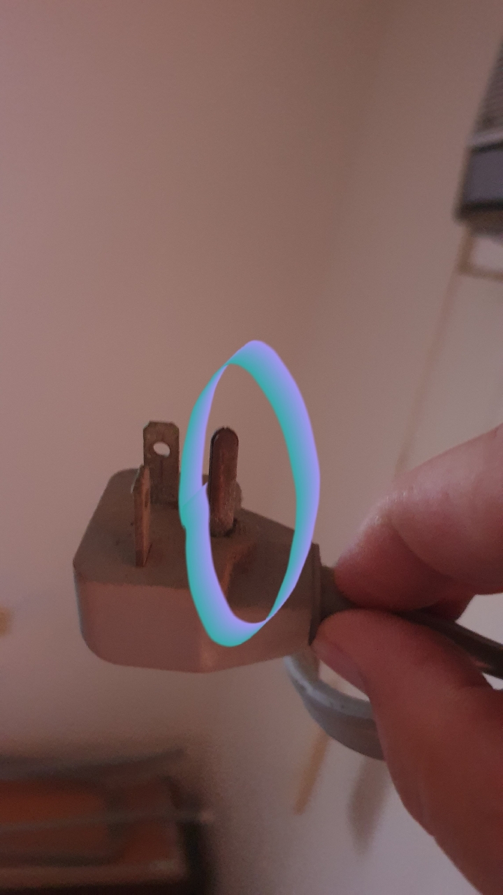 請問一下，冷氣接電插頭斷掉