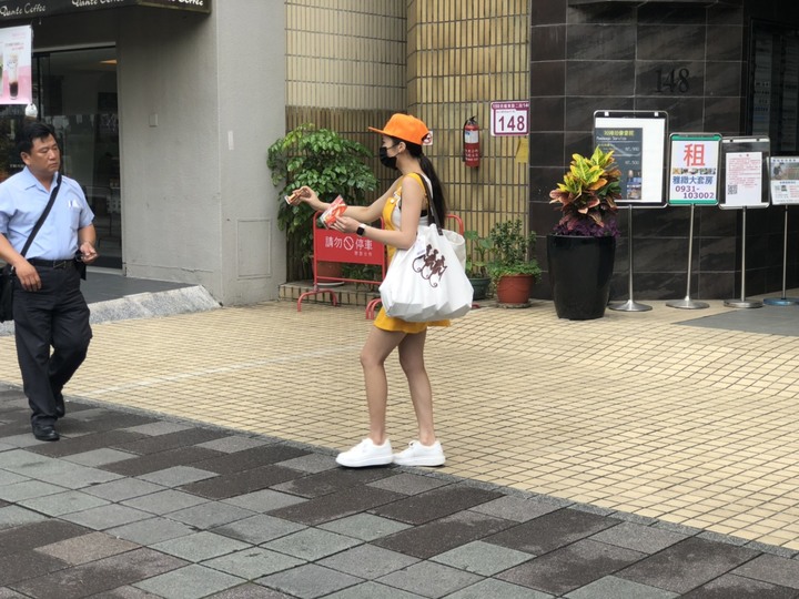現在的猴子都星期四就開始喝酒了嗎？