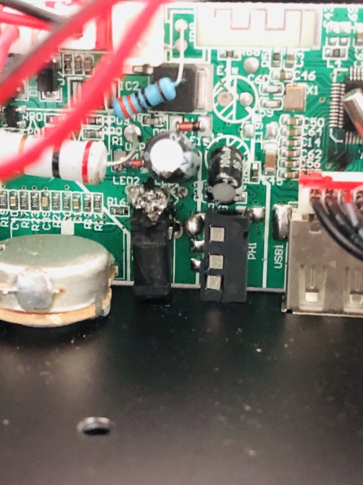 音響充電孔壞掉沒有地方願意維修？