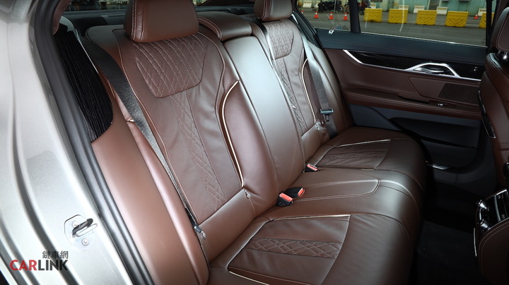 應該是近幾年老闆們買車的最佳選擇!BMW 730i Edition M試駕