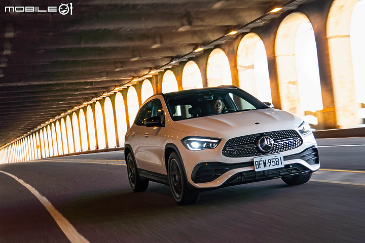 Mercedes-Benz GLA 200 試駕：鮮明休旅風格 好開至上