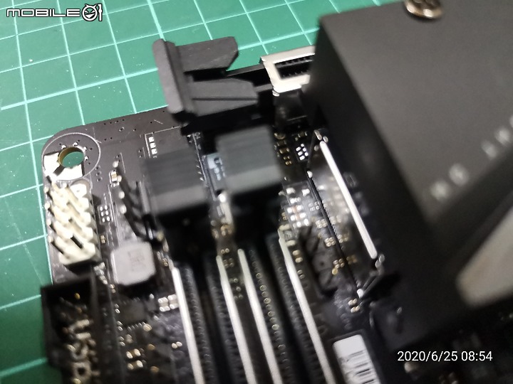 點我看大圖 技嘉 B550I AORUS PRO AX 小開箱