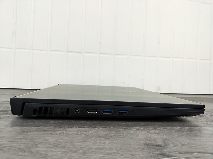 點我看大圖 「小亞開箱」MSI GF75 SCXR 平價輕薄,為我擁有