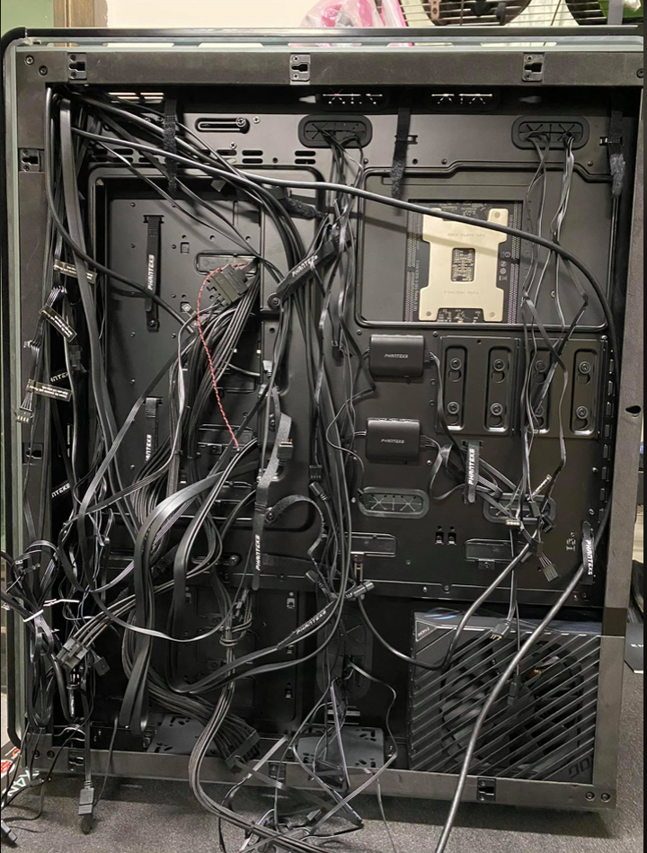 不能告訴另外一半價格的水冷電腦主機組裝