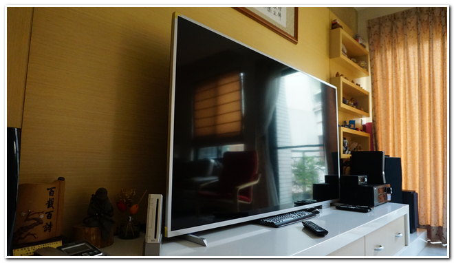 我的小p[Panasonic TH-55CX700W] 長大了 !!!!  大P [Philips 70PUH7374] 開心分享~~