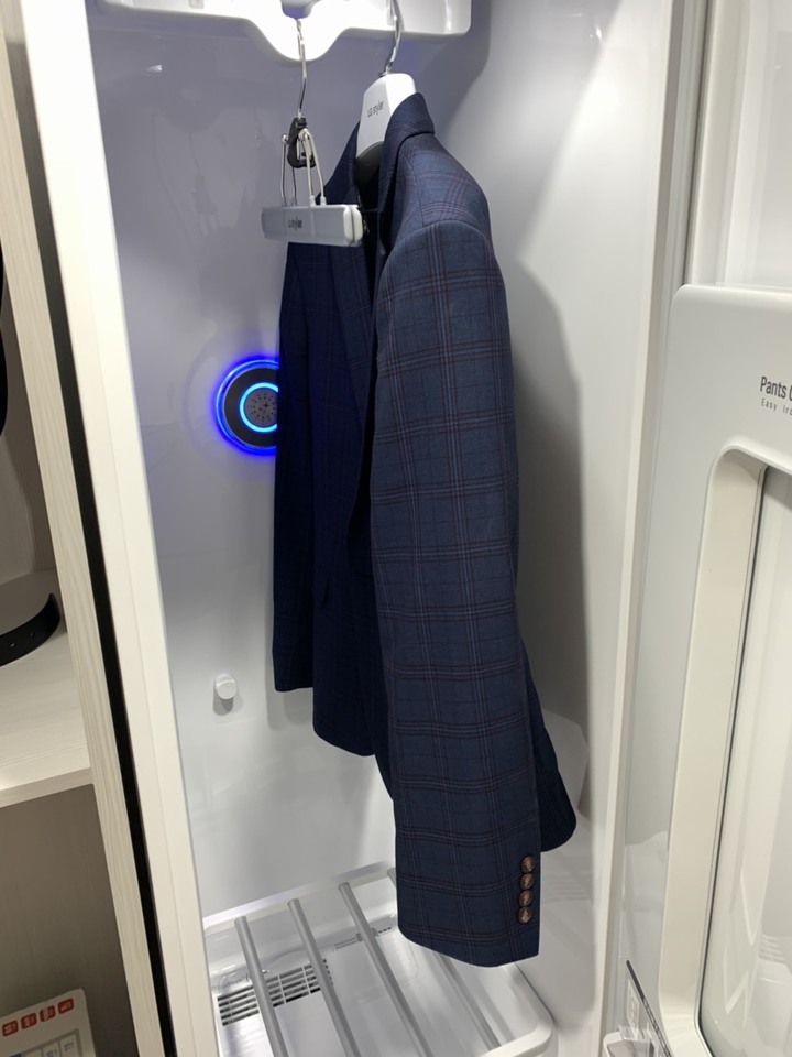 開箱文 更衣室的LG電子衣櫥E523FR